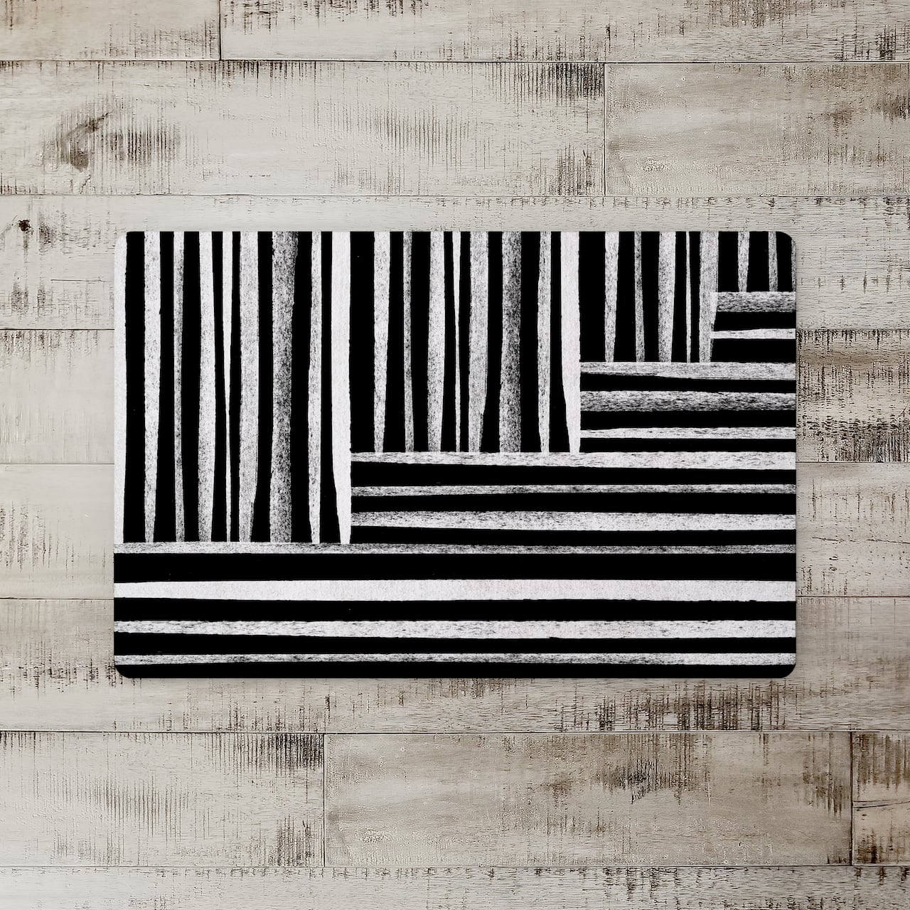 Distressed Lines Pattern 27" x 18" Floor Mat
